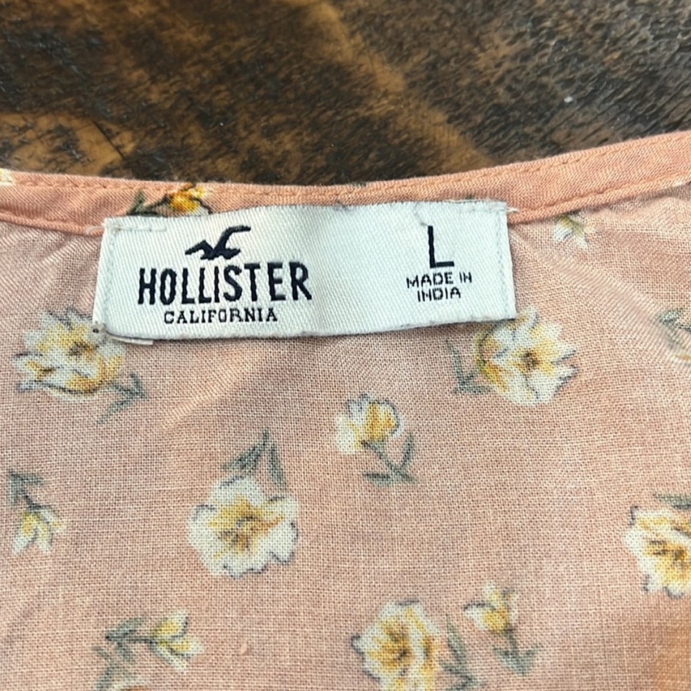 Hollister Floral lace tank with adjustable straps size large - Picture 3 of 12
